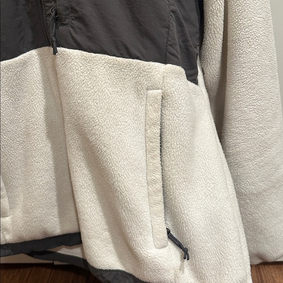 The North Face Denali Fleece Womens Jacket Medium Hiking Outdoor With Hood - Picture 5 of 7